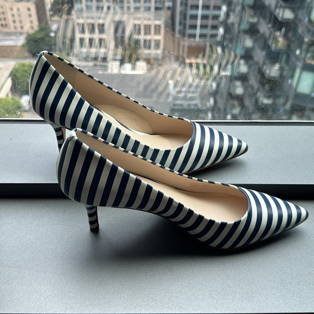 NWT Cole Haan stripe white navy nautical leather pumps 7.5